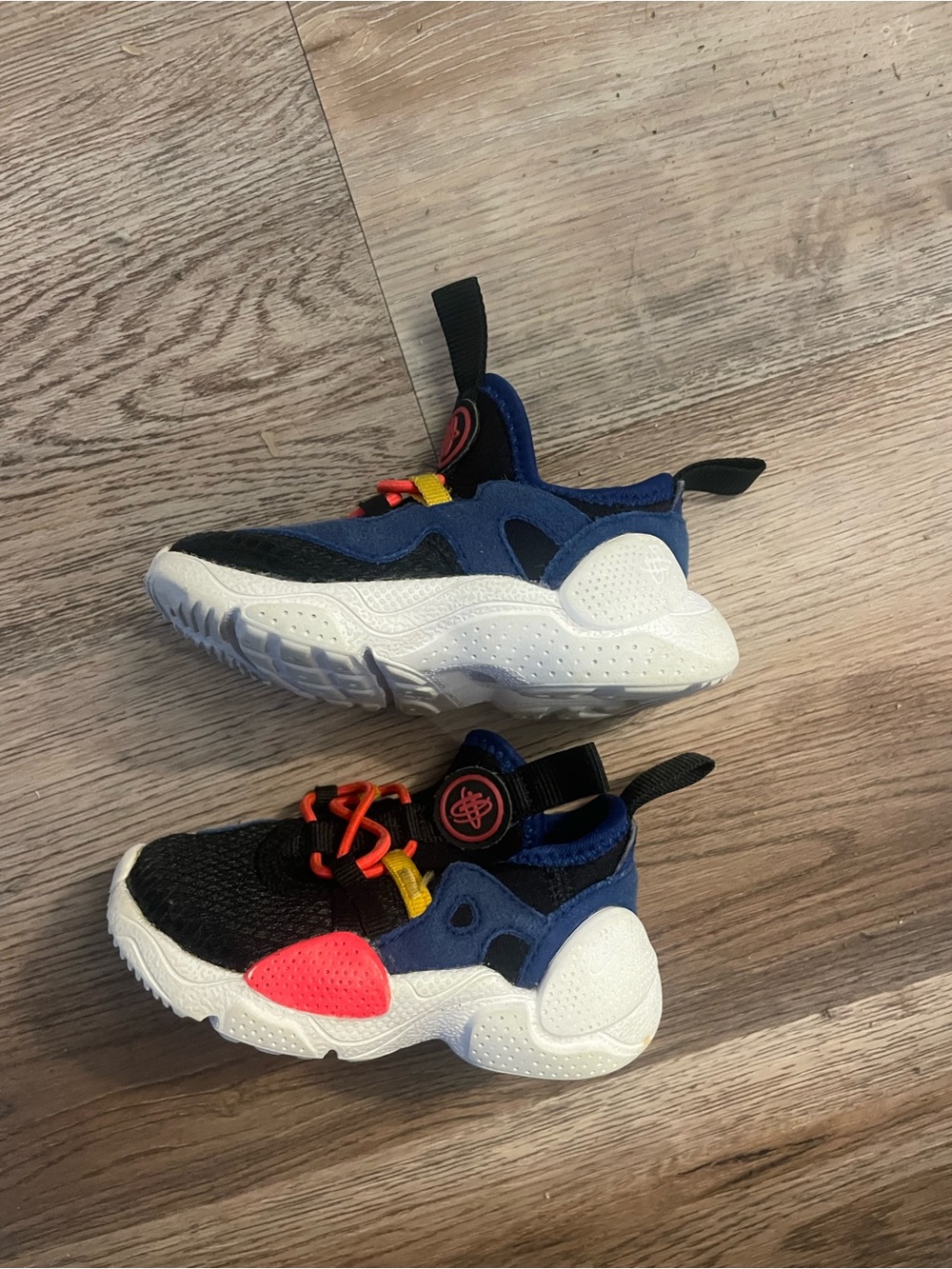Nike Huarache Kids Multicolor Athletic Sneakers size 5C